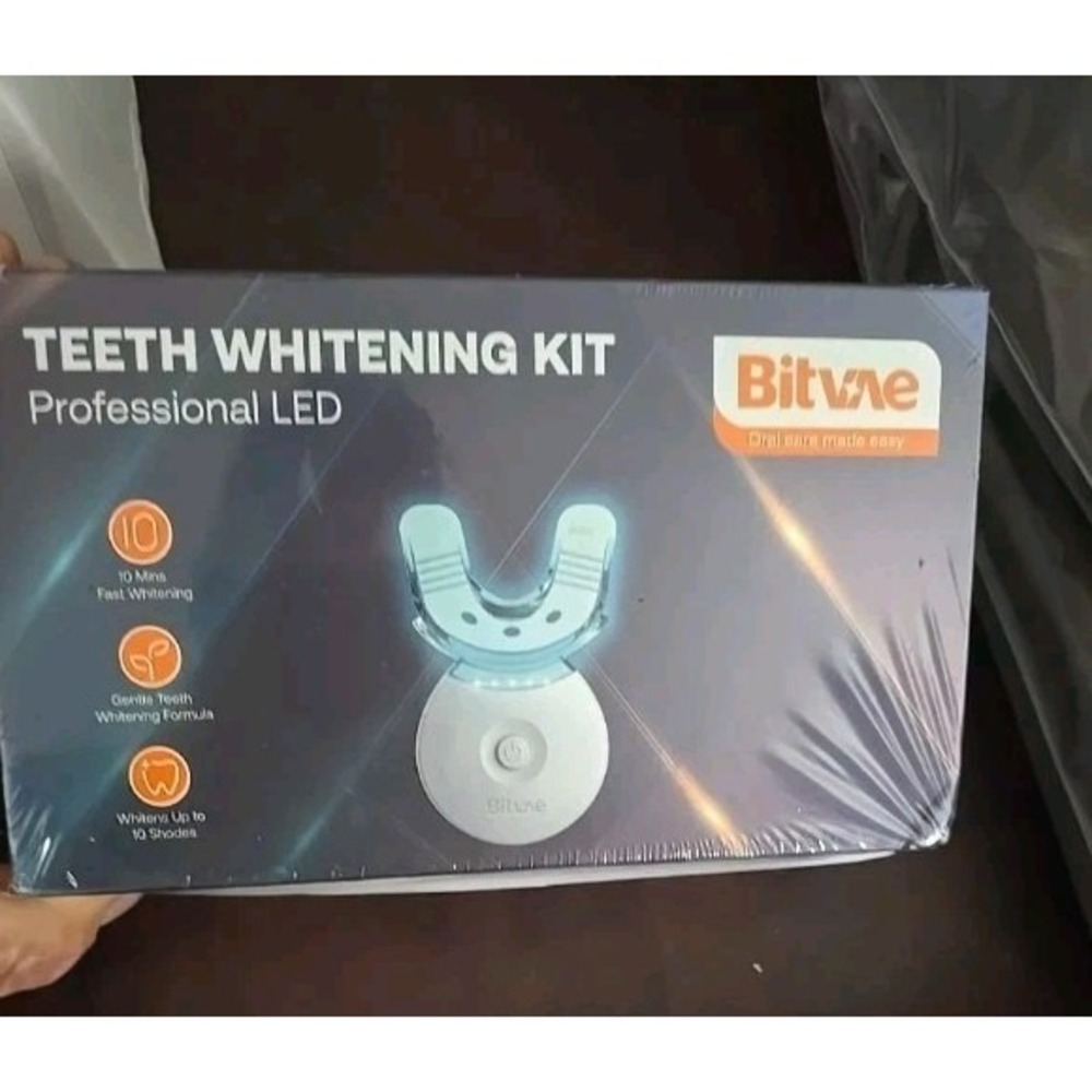 Bitvae‎ Teeth Whitening Kit LED Light W/22% NEW SEALED
